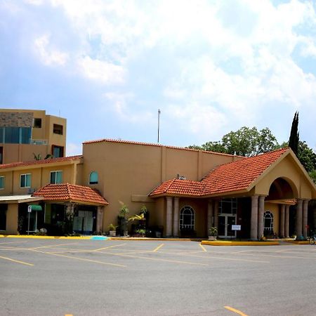 Best Western Bazarell Inn Montemorelos Bagian luar foto