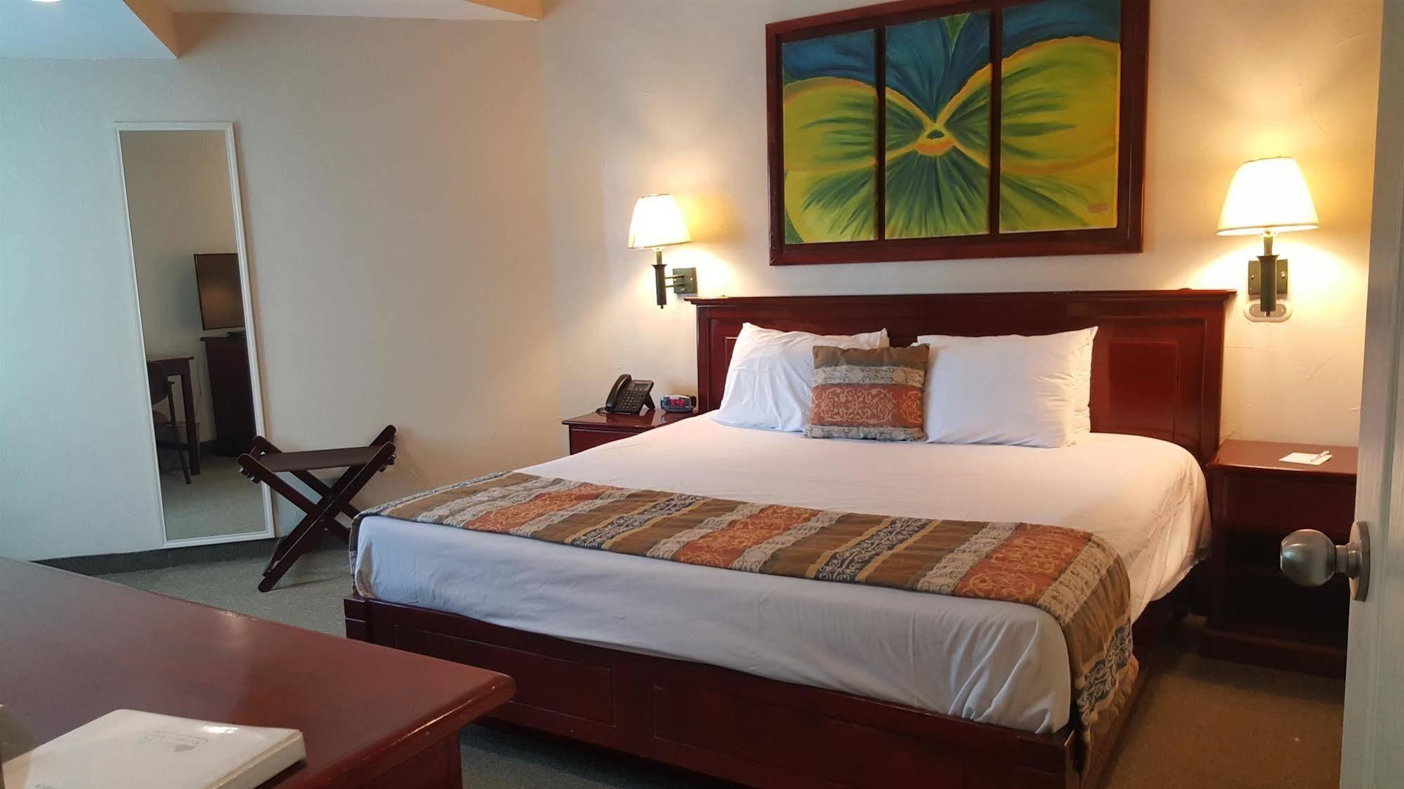 Best Western Bazarell Inn Montemorelos Bagian luar foto