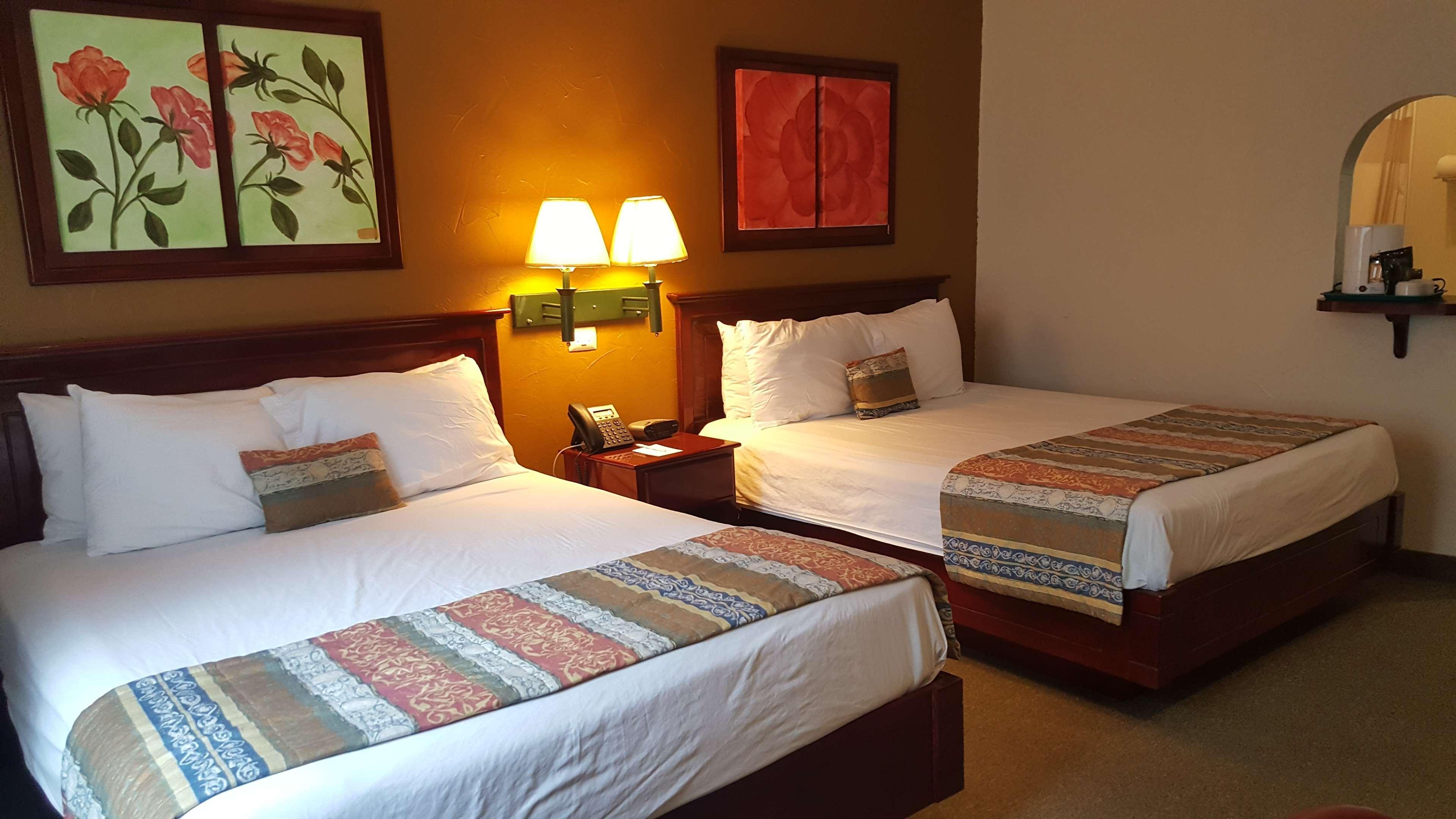Best Western Bazarell Inn Montemorelos Bagian luar foto