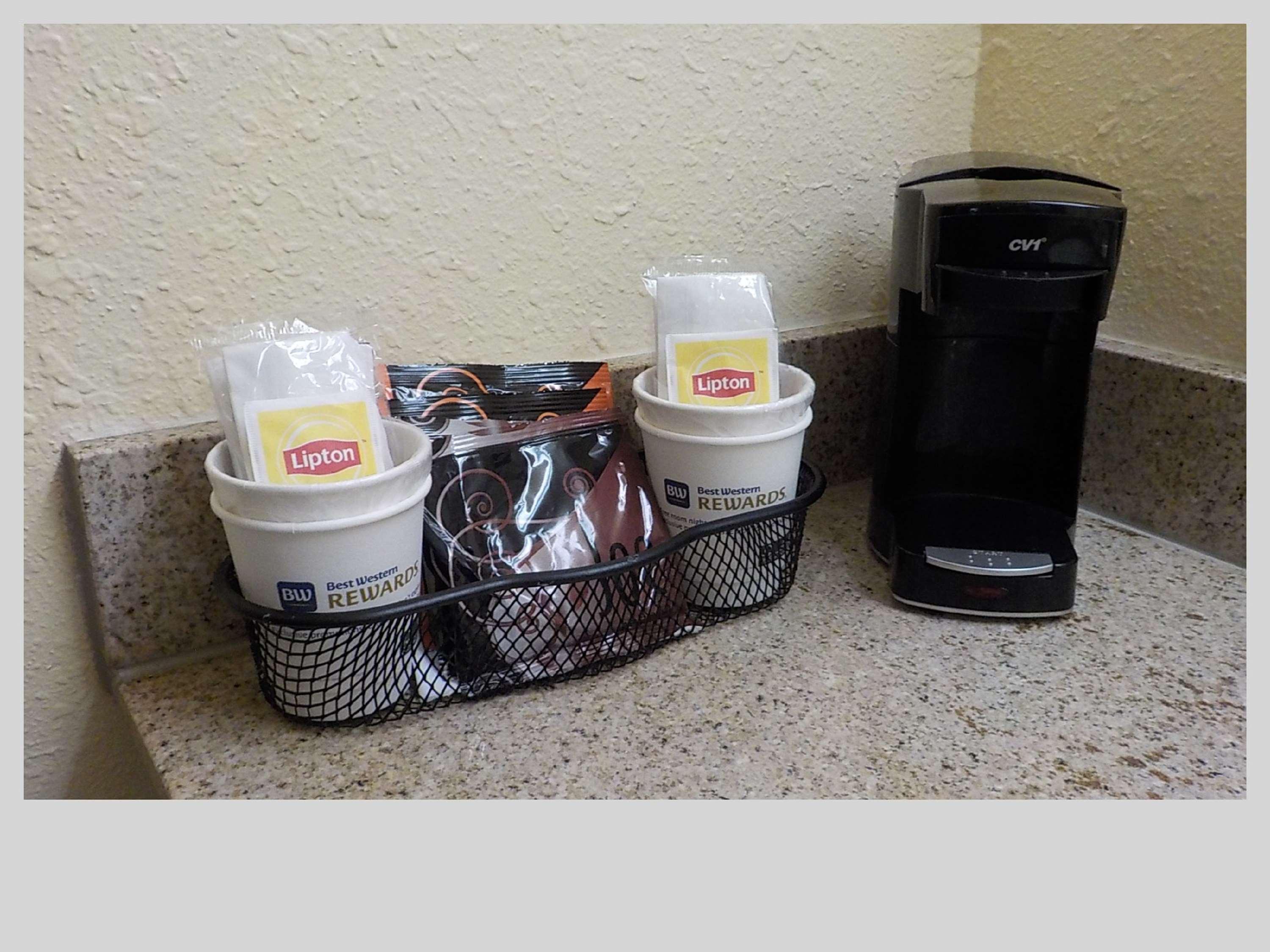 Best Western Bazarell Inn Montemorelos Bagian luar foto