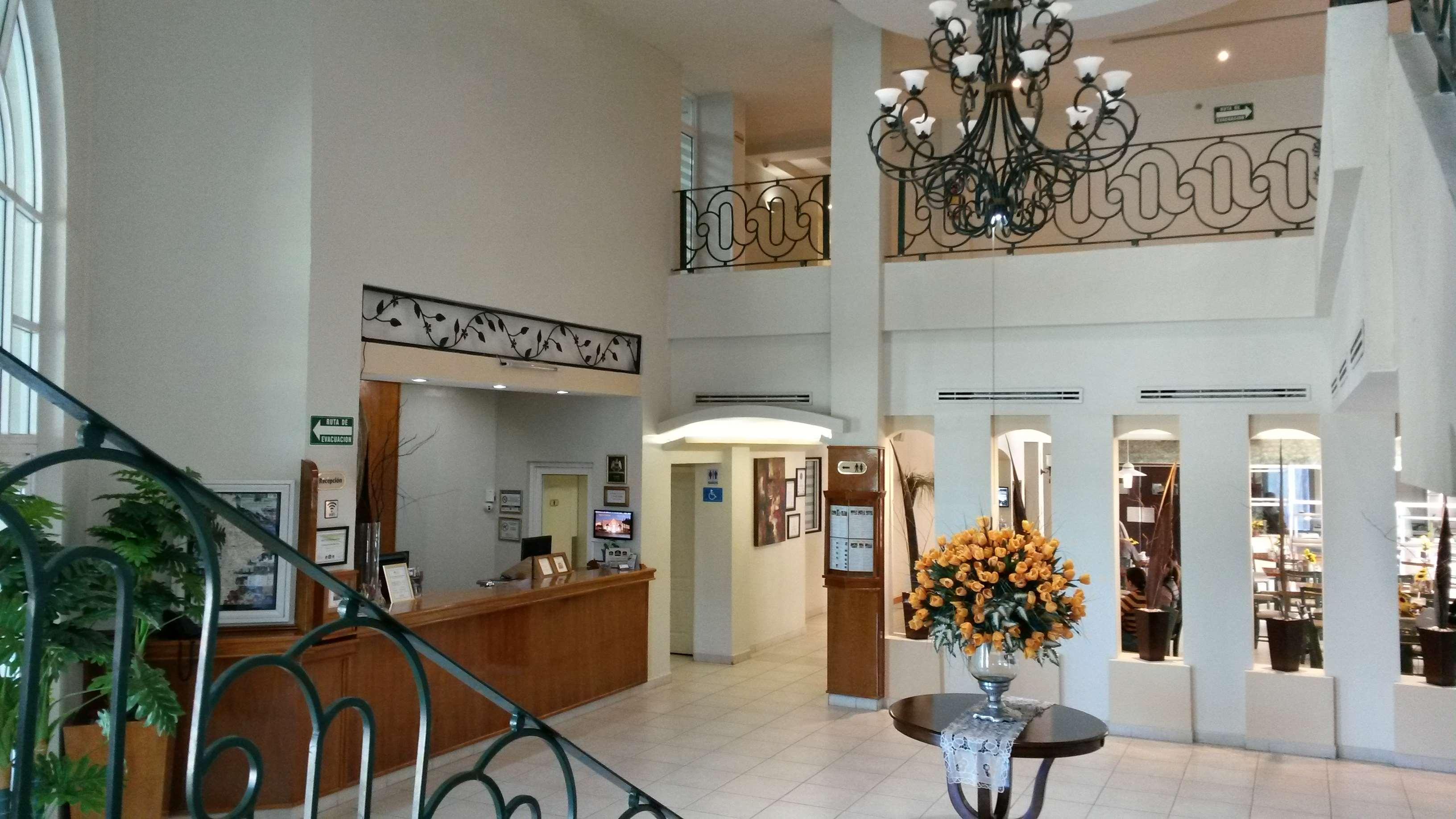 Best Western Bazarell Inn Montemorelos Bagian luar foto