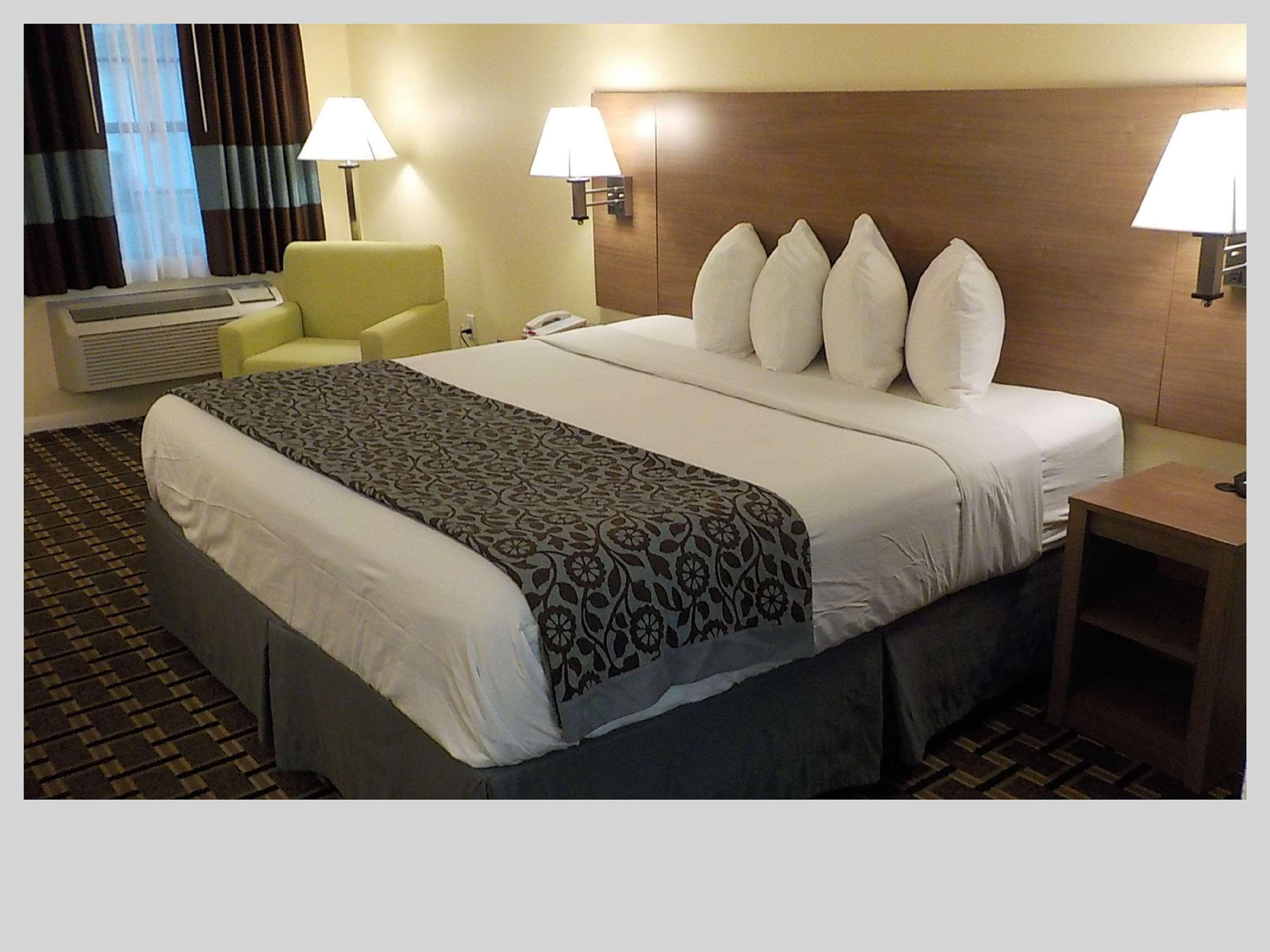 Best Western Bazarell Inn Montemorelos Bagian luar foto