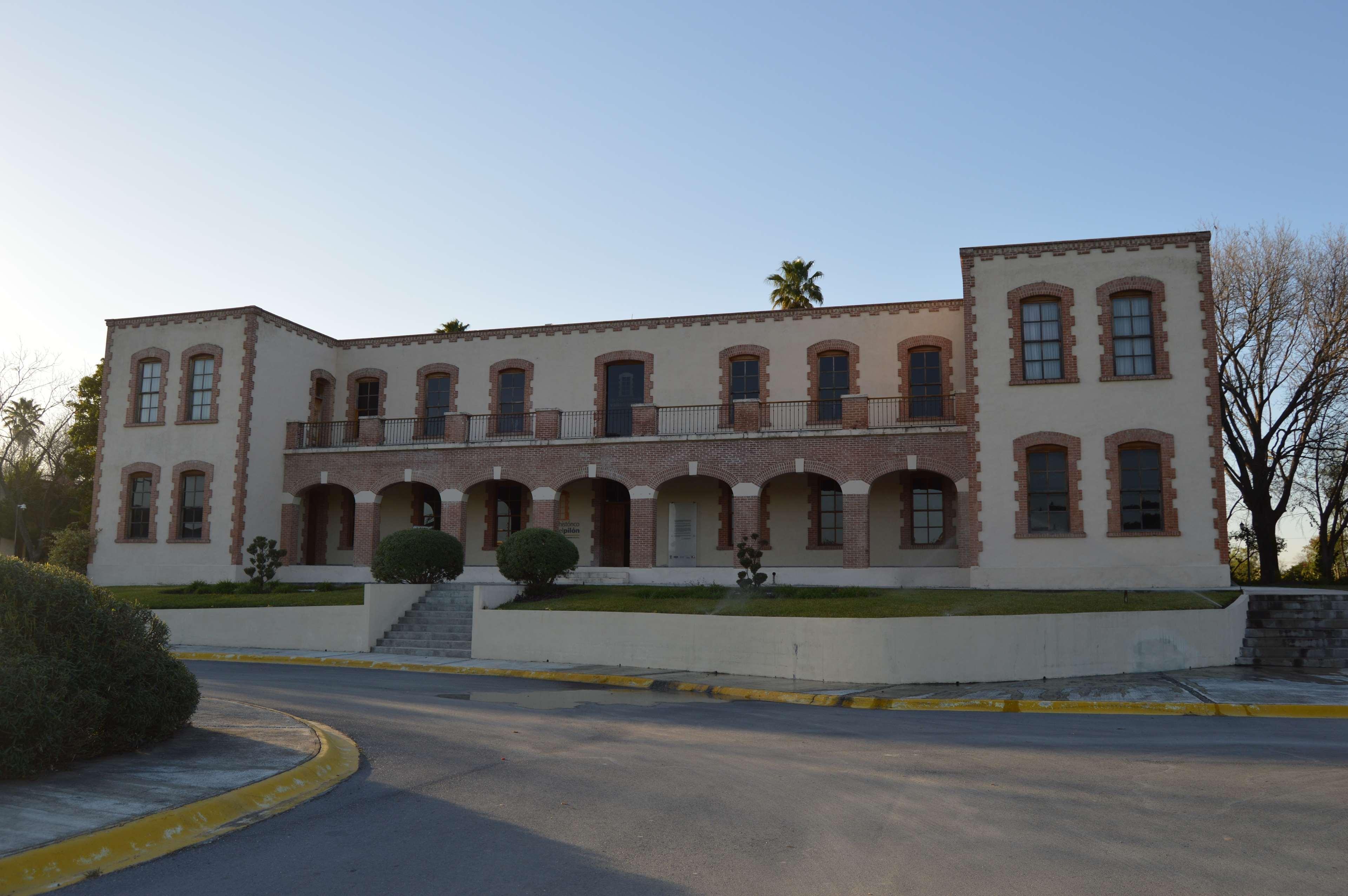 Best Western Bazarell Inn Montemorelos Bagian luar foto