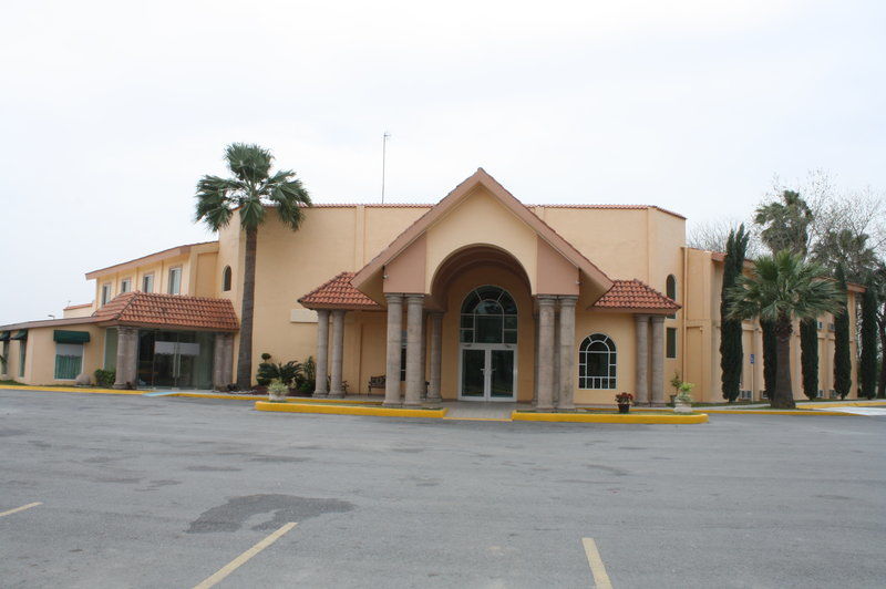 Best Western Bazarell Inn Montemorelos Bagian luar foto