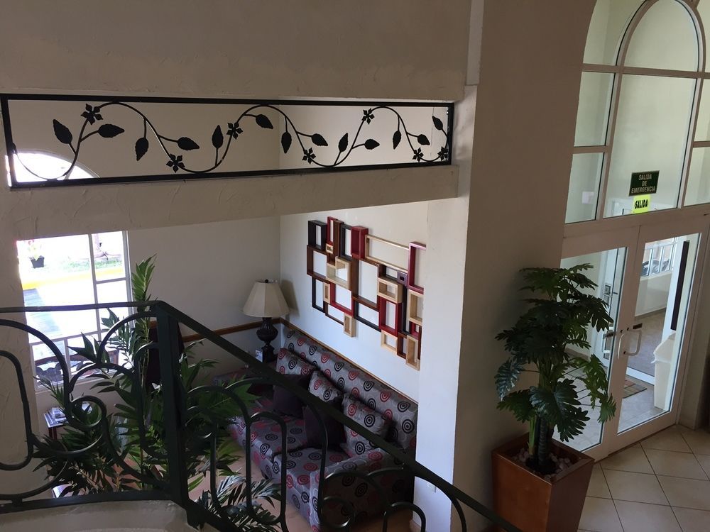 Best Western Bazarell Inn Montemorelos Bagian luar foto